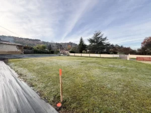Terrain à bâtir à vendre à Razac-sur-l-Isle en Dordogne proche de Périgueux