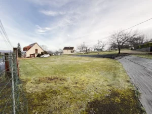 Terrain constructible de 742 m² à vendre à Razac-sur-l-Isle proche de Périgueux